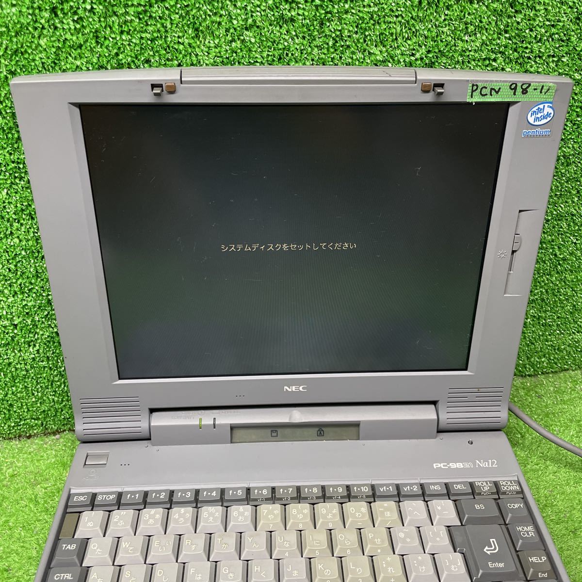 PCN98-11 激安 PC98 ノートブック NEC PC-9821Na12/S8 通電、起動OK ジャンク_画像2