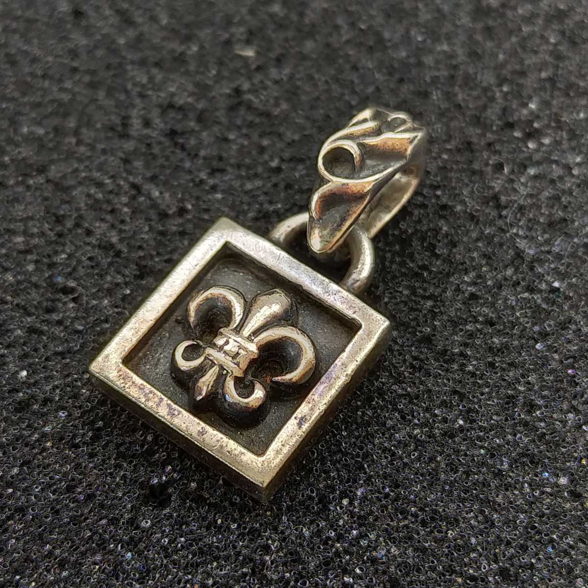 Chrome Hearts クロムハーツ beyond ccol ギャランティカード付 Framed フレームドBSフレアチャーム ペンダント ネックレス シルバー925