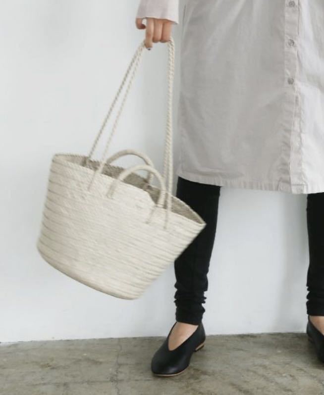 即完売　希少　Aeta アエタ　LEATHER BASKET M + SHOULDER ivory アイボリー　編みバッグ かごバック カゴバッグ トートバッグ 小物入れ