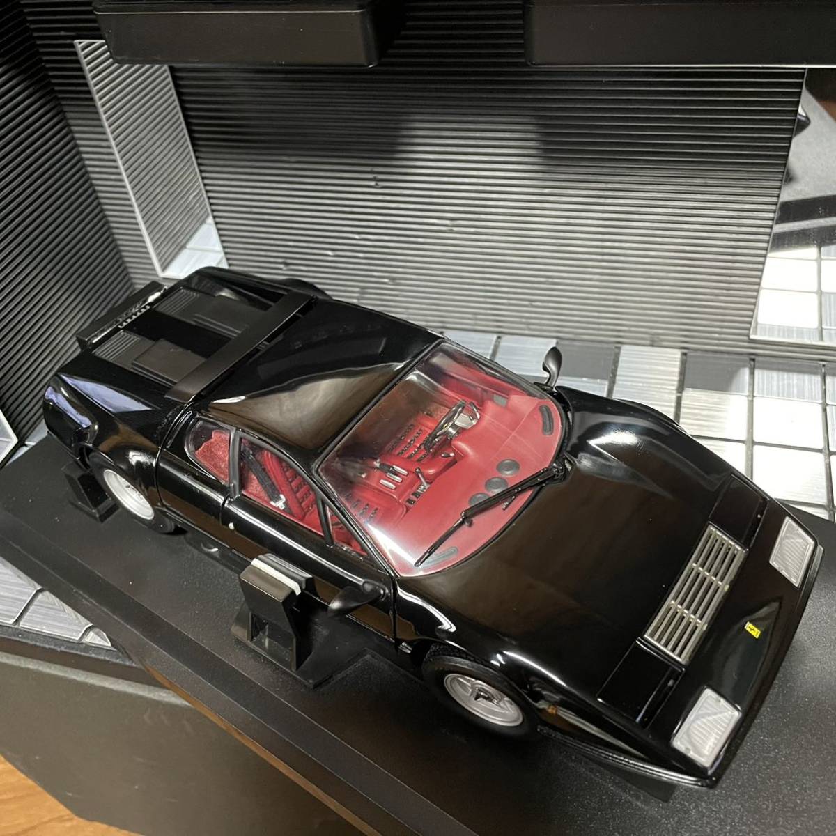絶版未展示品 京商 1/18フェラーリ 365GT4 /BB ブラック | oartspace.com