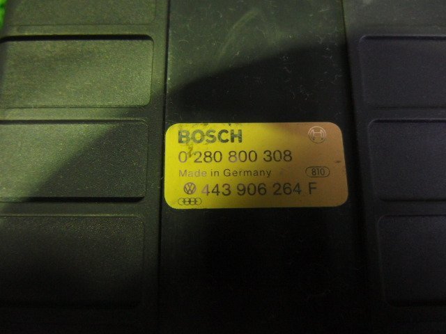 * Audi A6 92 год 4AAAR компьютер двигателя -( наличие No:33339) *