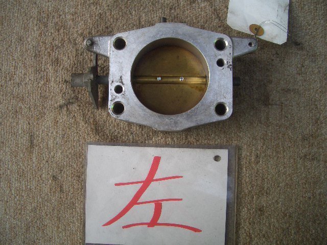 * Daimler Double Six 91 year DLW throttle body /s Robot ( stock No:A07789) (5309) *