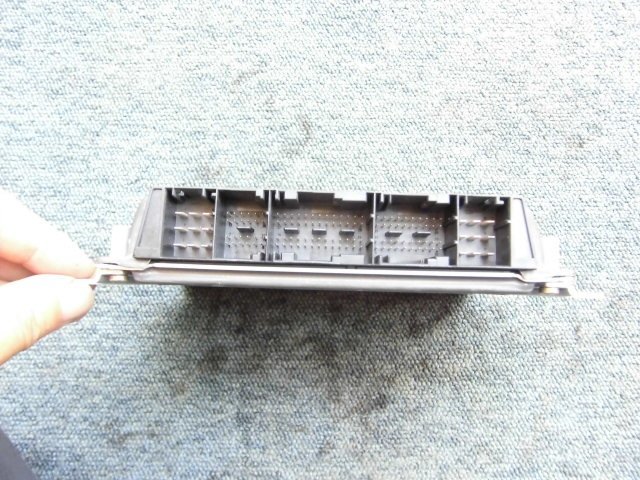 * Porsche Boxster 986 00 year 98665 engine computer -( stock No:A13163) (5545) *