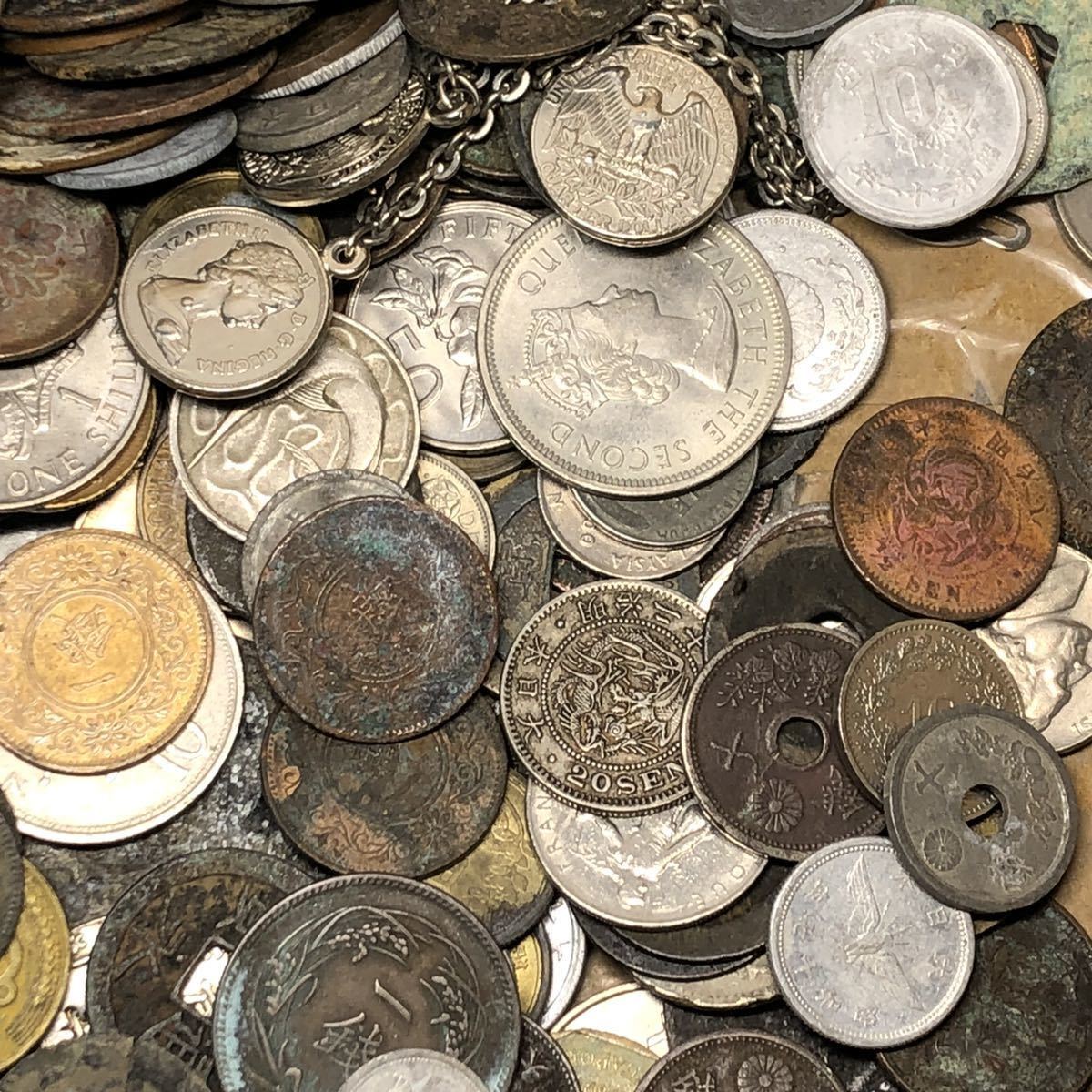 古銭1.2KG 状態な様々 明治古銭 一分銀 五十銭銀貨 二十銭銀貨 貿易銀