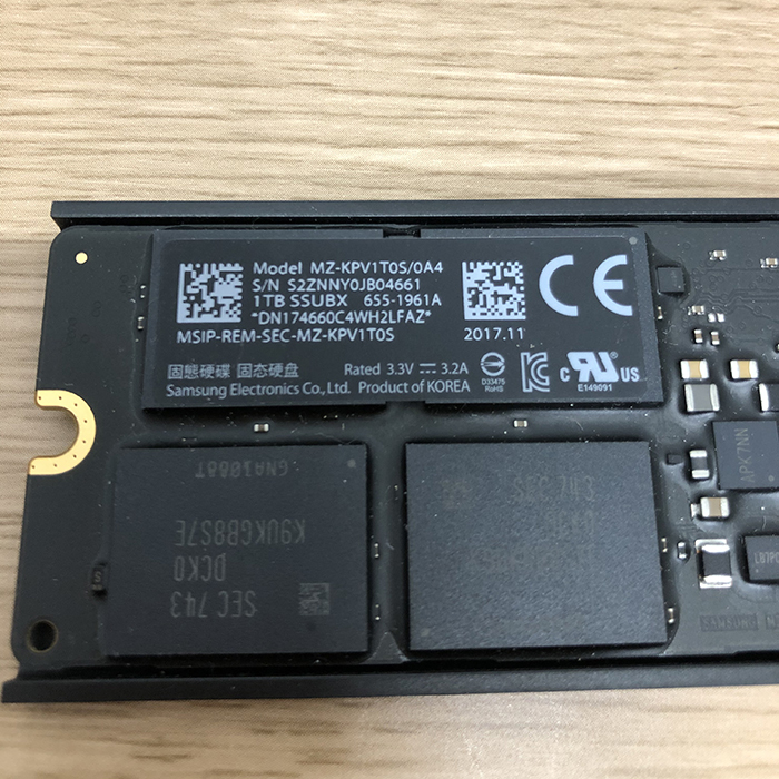 APPLE純正 SAMSUNG製 SSD 1TB MZ-KPV1T0S/0A1 2017 11製造 中古 APPLE純正 SAMSUNG製 SSD 1TB MZ-KPV1T0S/0A1 2017 11製造 中古