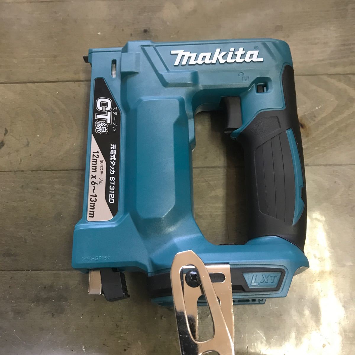 マキタ 充電式タッカ ST312D マキタ 充電式タッカ ST312D