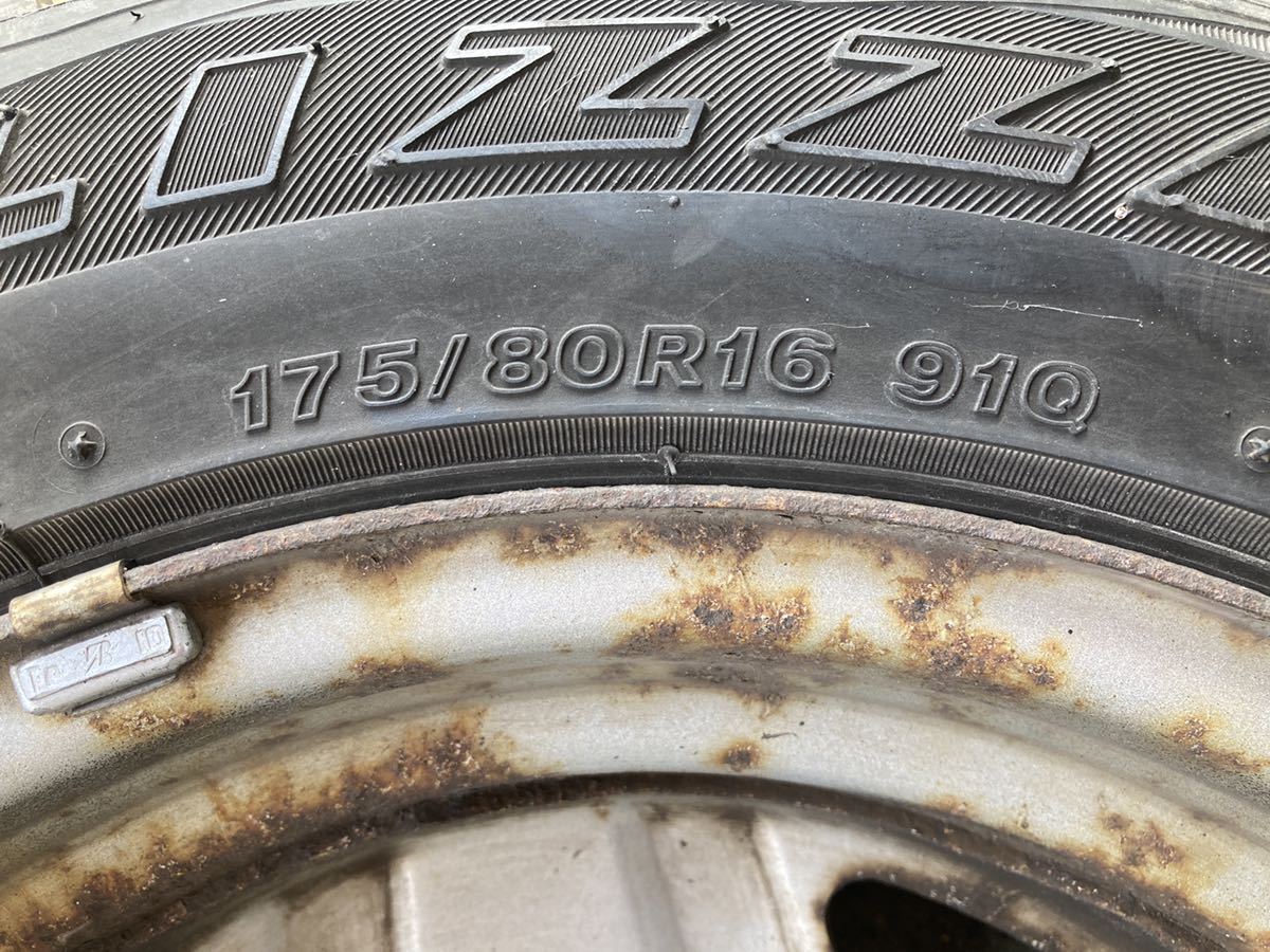 ジムニー 175/80R16 スペアタイヤ タイヤホイールセット ジムニーJB23 スズキ ブリザック 純正ホイール付き中古タイヤ　転がし用タイヤ_画像5