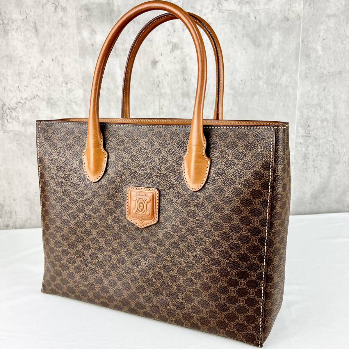 にある celine - 未使用品 セリーヌ マカダム レザー ハンドバッグの