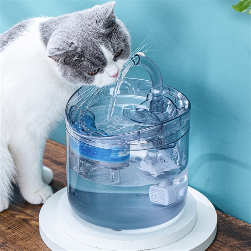 猫 犬 自動給水器 蛇口型 循環式 ペット 自動噴水 透明 飲料水ディスペンサー 水飲み器 猫犬兼用 活性炭フィルター 1.8L大容量 全透明