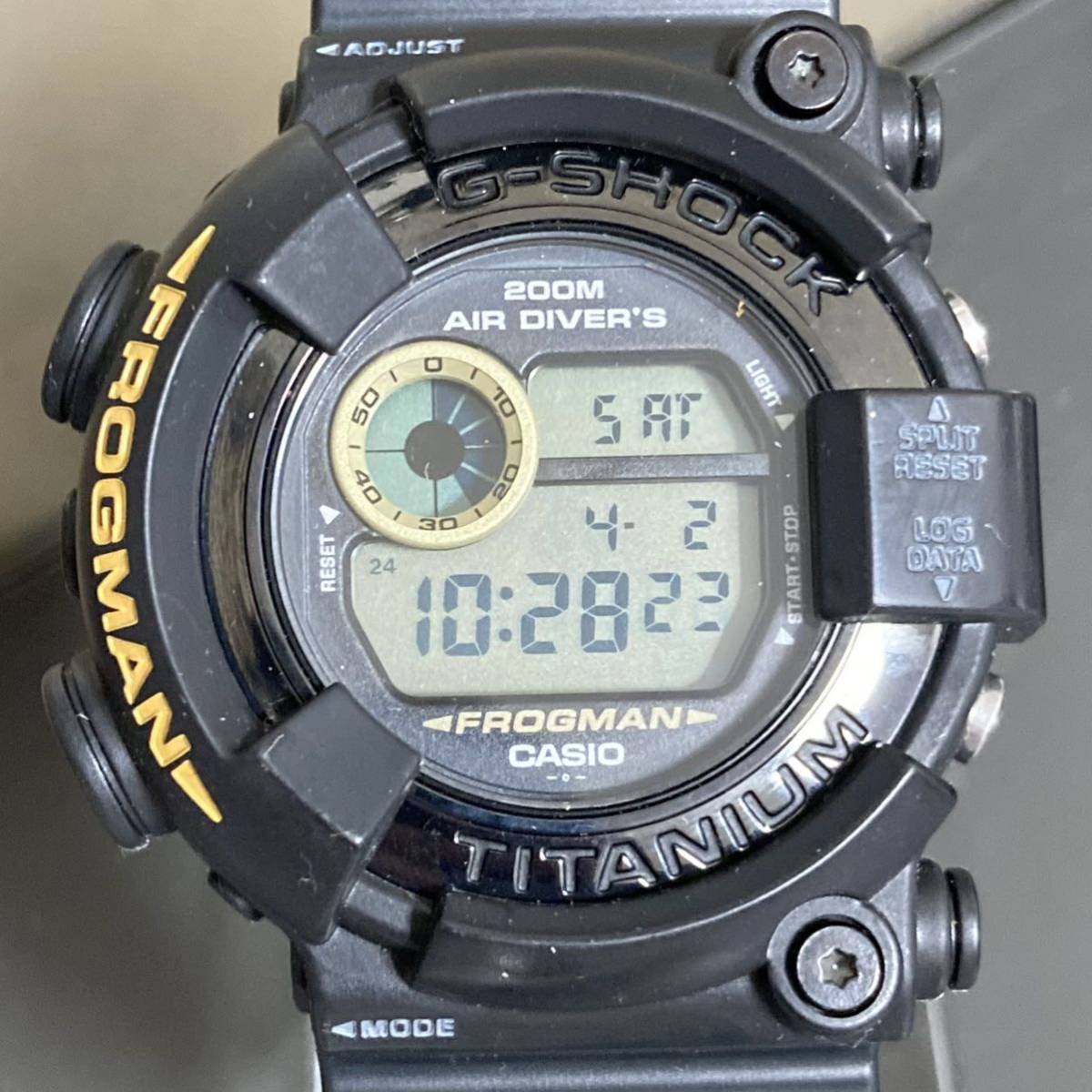 ヤフオク! - 極美品 箱説タグ付 CASIO G-SHOCK DW-82...