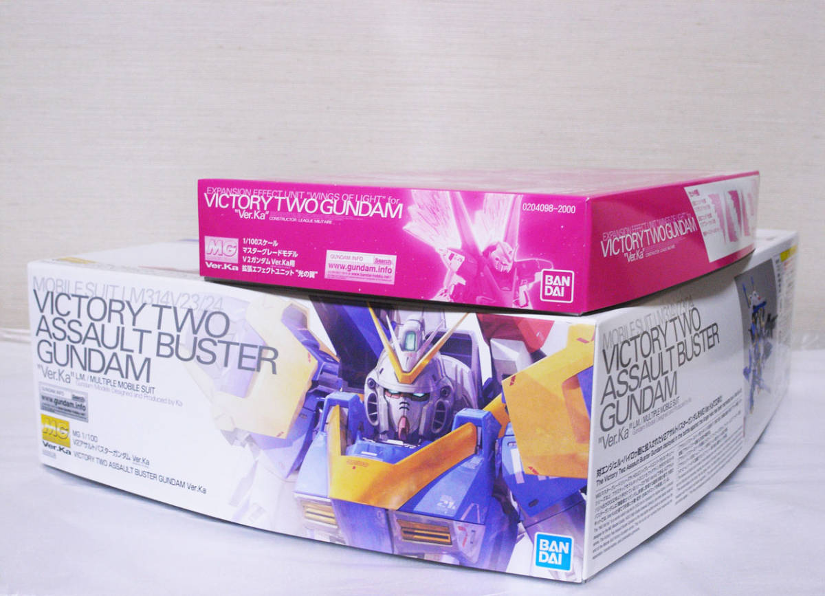 MG V2アサルトバスターガンダム Ver.Ka + MG 1/100 V2 MG V2アサルトバスターガンダム Ver.Ka + MG 1/100 V2