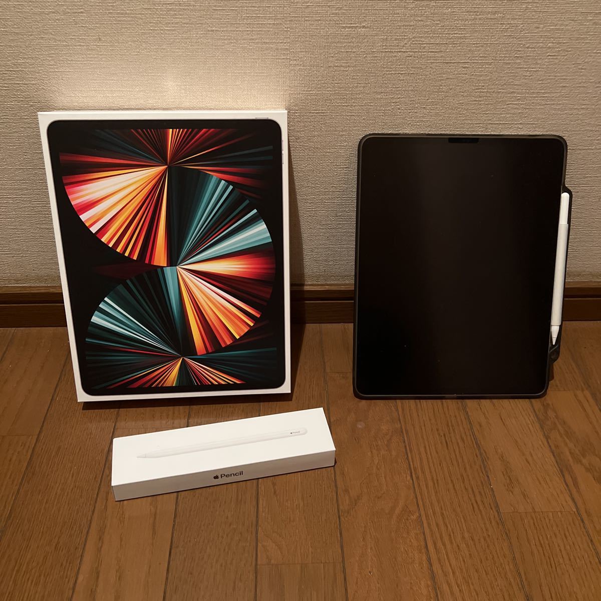 美品】iPad Pro 12.9インチ 第5世代 Wi-Fiモデル 256GB シルバー Apple