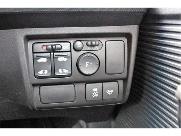 「フリードスパイク 1.5 G ジャストセレクション 4WD 1年保証 買取直販 クルコン 両側Pスラ ETC」の画像2