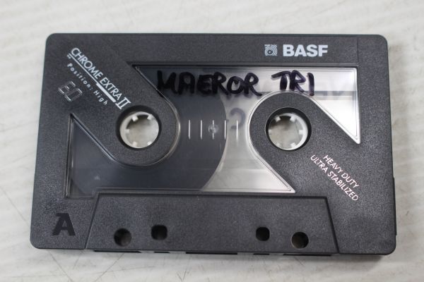 E04/Maeror Tri - Venenum/　Audiofile Tapes aT 147　　カセットテープ　ノイズ_画像7
