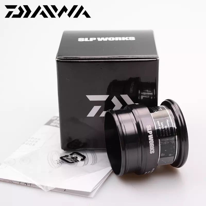 Amazon.co.jp: フルベアリング9/1 海外モデル DAIWA FUEGO CS LT