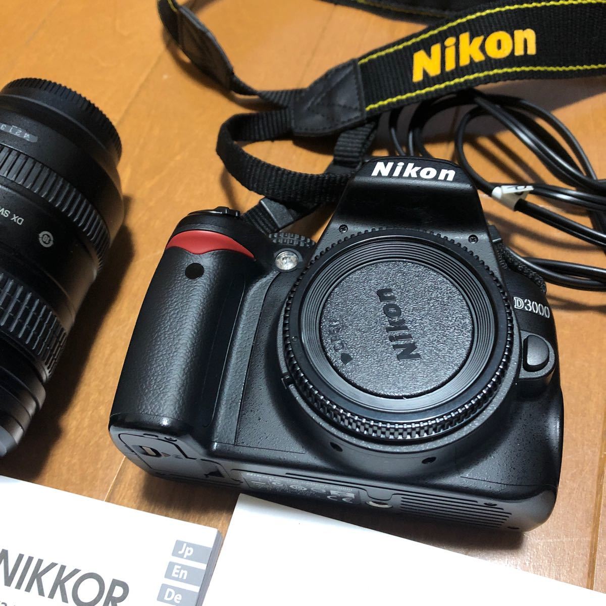 Nikon D3000+レンズ AF-S DX 18-200mm f3.5-5.6G ED VRII