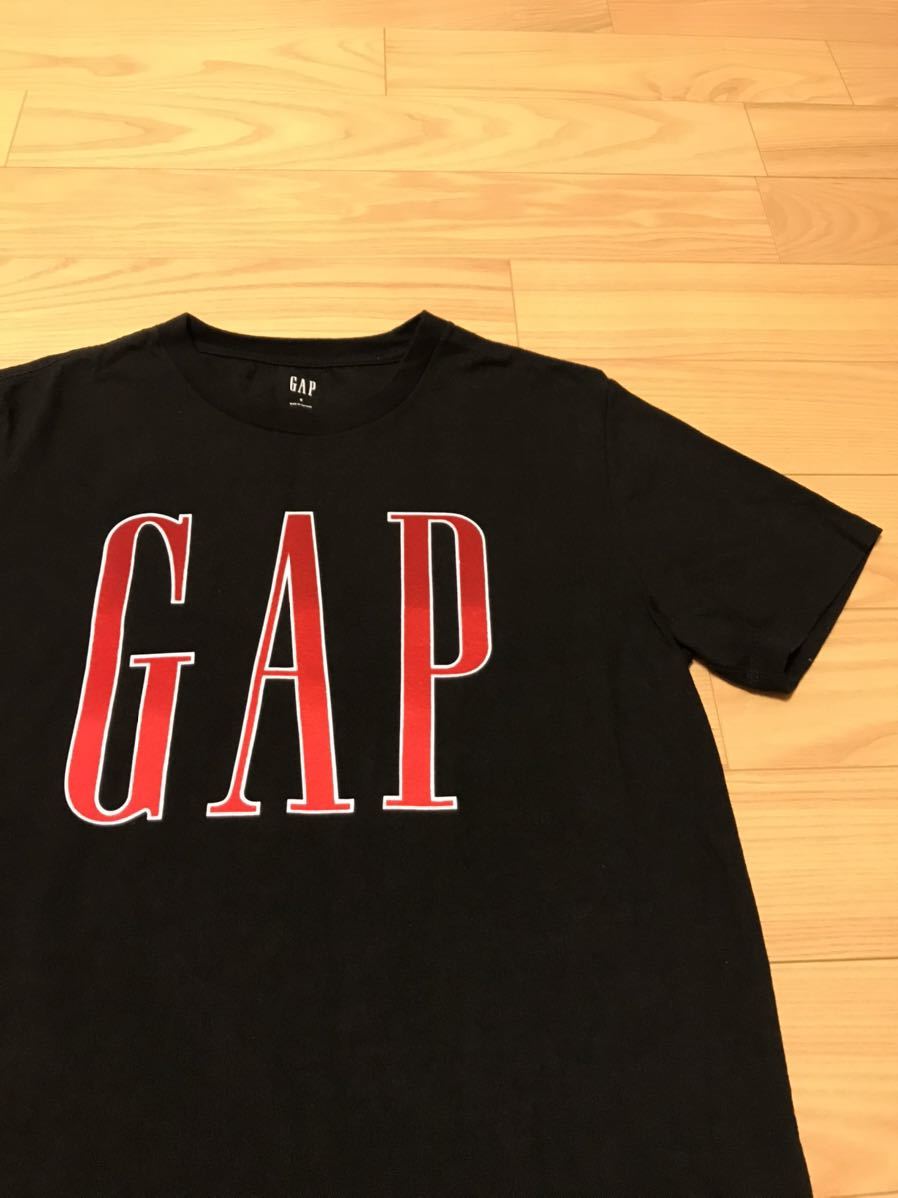 着用3度程.極美品☆OLD GAP／オールドギャップ 90sビンテージ復刻型 メンズS 希少.フェルト超BIGロゴ.フロントプリント入 半袖Tシャツ 黒色_画像4