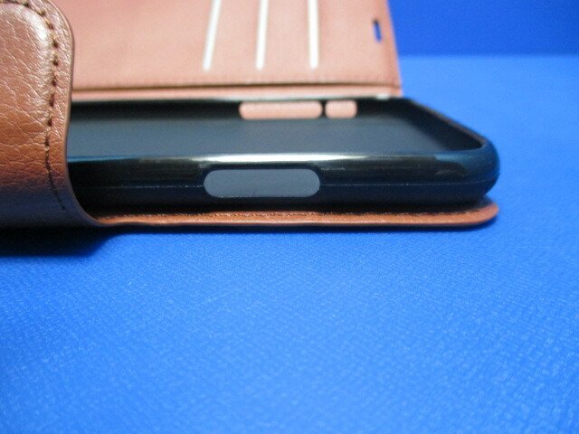 iPhoneXR ケース（6.1インチ）シンプル 手帳型 ケース ブラウン 手触りの良い上質感PUレザー スリムデザイン カードポケット スタンド機能_画像7