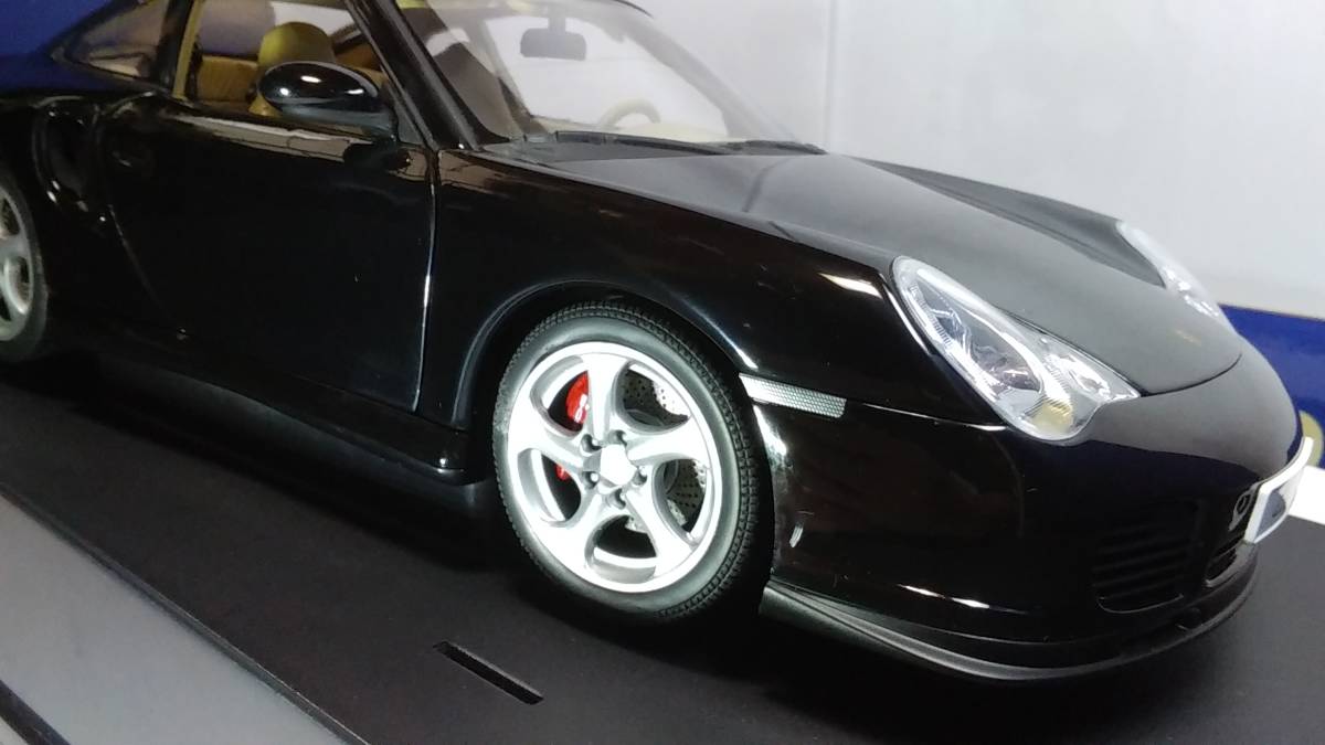 1/18 オートアートパフォーマンス ポルシェ911ターボ ブラック 未展示