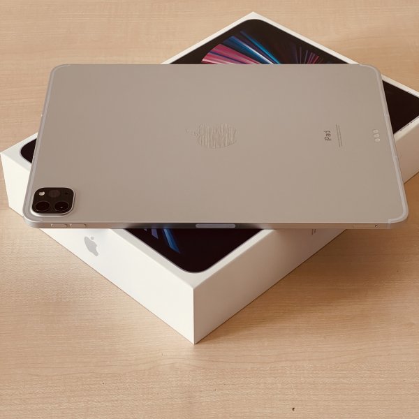SIMフリー iPad pro 11 128GB 第3世代 wifi + cellular シルバー