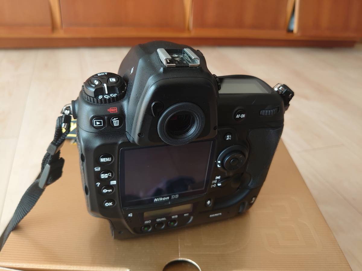 中古　ニコン Nikon D3 BODY デジタル一眼レフカメラ　綺麗　シャッター数約1.6万枚_画像4