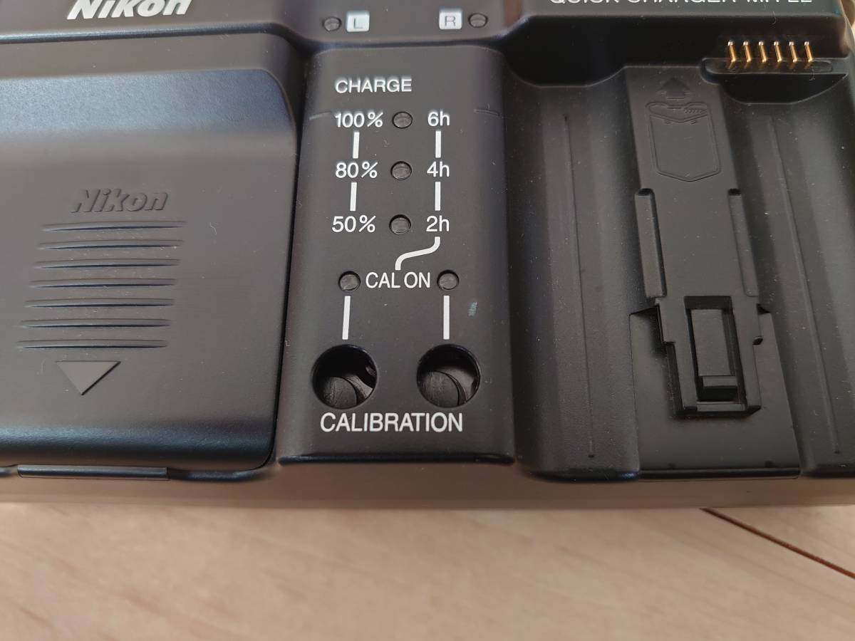 中古　ニコン Nikon D3 BODY デジタル一眼レフカメラ　綺麗　シャッター数約1.6万枚_キャリブレーションボタン陥没