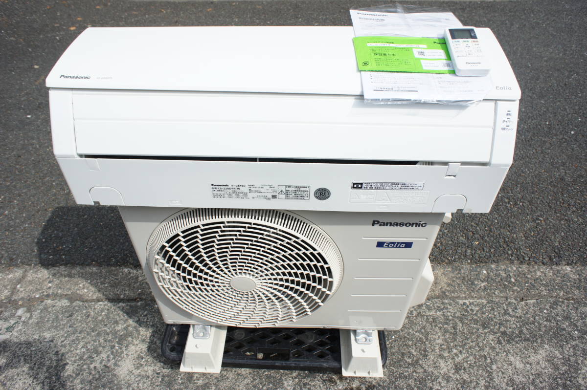 41□Panasonic CS-220DFR-W 2020年製 エアコン Eolia(エオリア)F