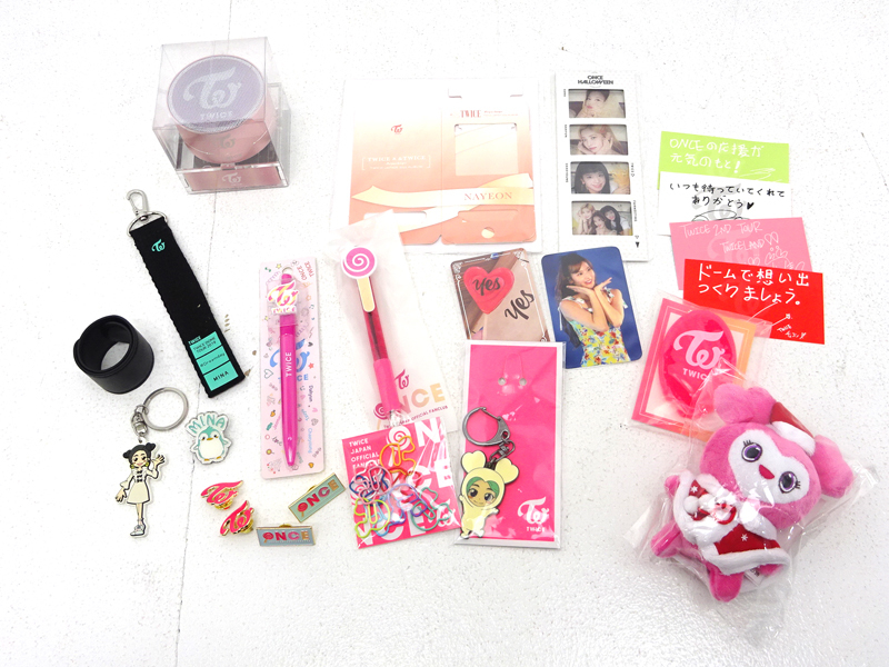 ☆ジャンク☆TWICE グッズ まとめ売り ペンライト バッグ うちわ