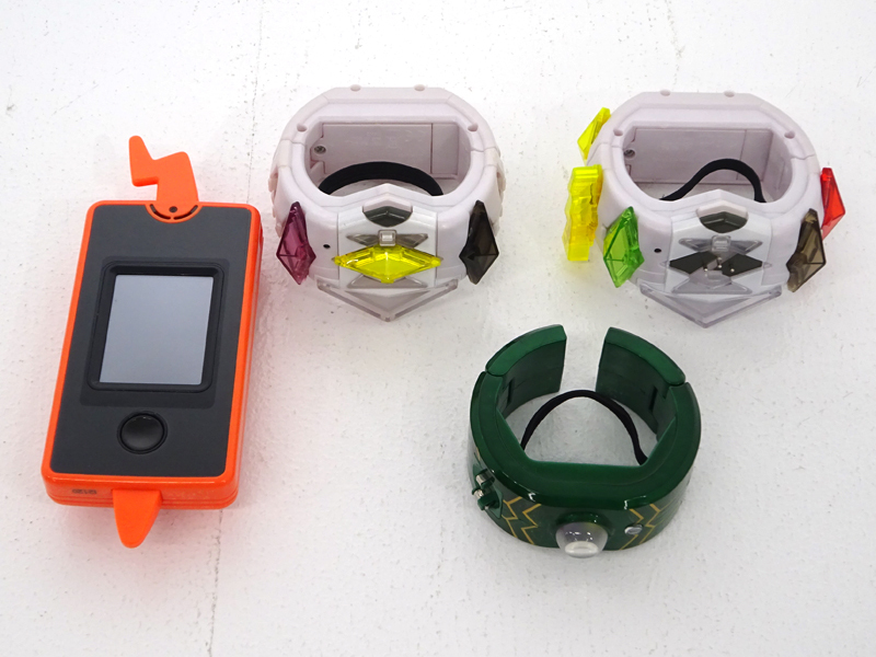 ジャンク ポケットモンスター スマホロトム メガバングル Zリング まとめ売り 計4点 ポケモン Ty712 ポケットモンスター 売買されたオークション情報 Yahooの商品情報をアーカイブ公開 オークファン Aucfan Com