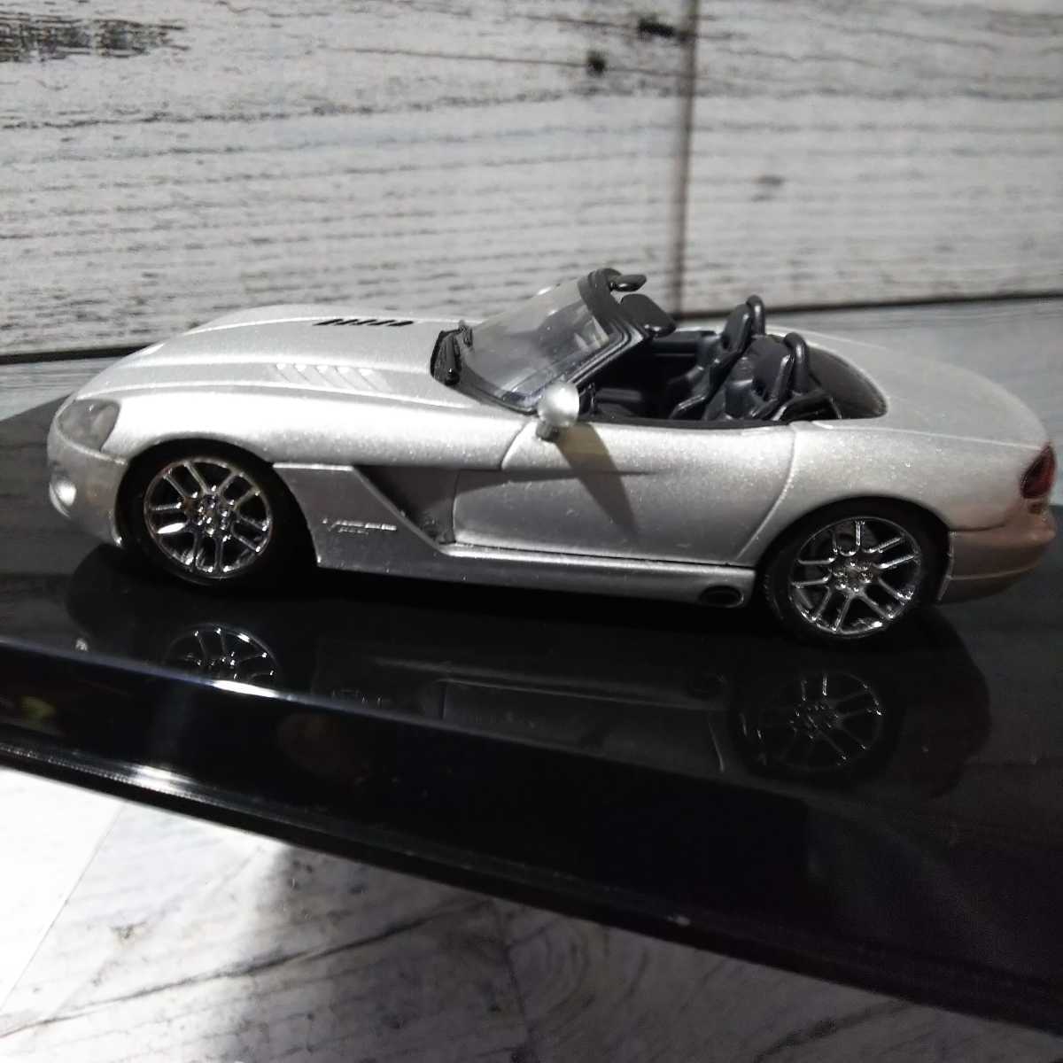 AUTO art「1/43 Dodge VIPER SRT-10」シルバー 2003 ダッジ AUTO art「1/43 Dodge VIPER SRT-10」シルバー 2003 ダッジ