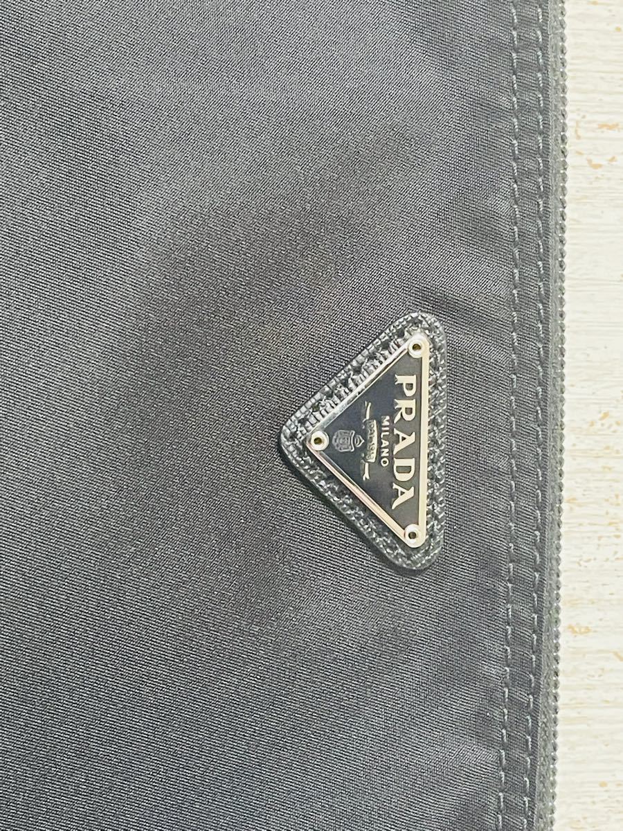 ☆在庫処分セール☆ 新品未使用 PRADA トライアングルロゴ ナイロン
