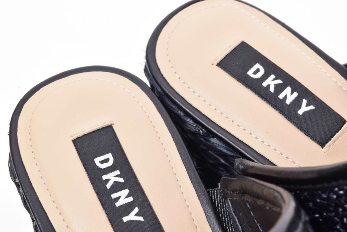  прекрасный товар DKNY DONNA KARAN NEW YORK CHARLESTON-DOUBLE сандалии 36/23cm черный DKNY Donna Karan New York KL4QCAPB56