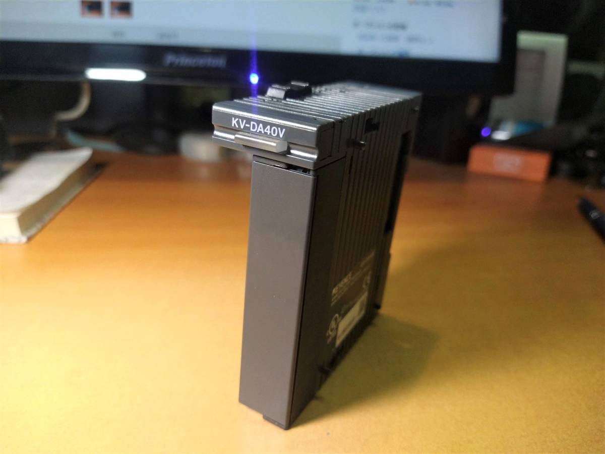 KEYENCE PLCシステム KV-DA40V アナログ出力ユニット 数時間使用 KEYENCE PLCシステム KV-DA40V アナログ出力ユニット 数時間使用