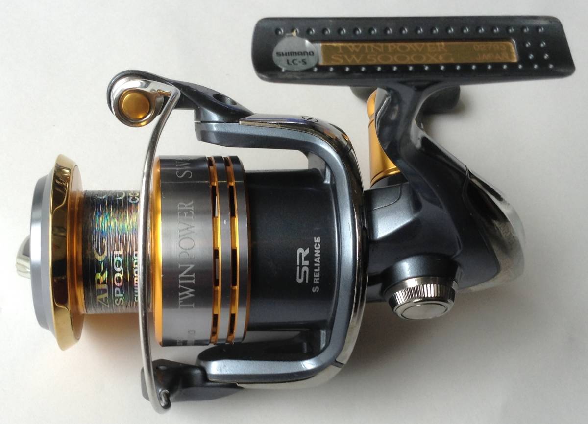 美品 シマノ(SHIMANO) スピニングリール ツインパワー TWINPOWER