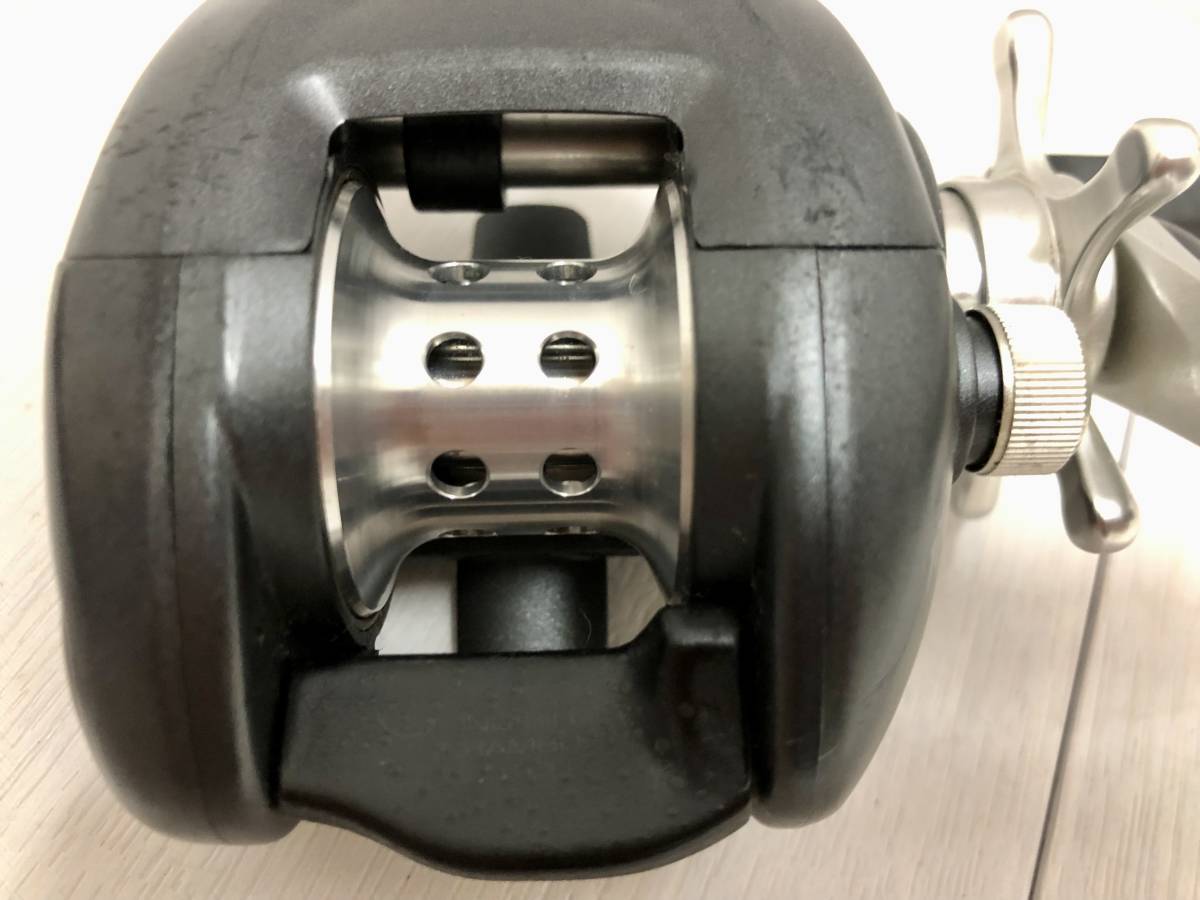 送料無料 良品 RYOBI リョービ イクシオーネ F300RF ベイト 送料無料 良品 RYOBI リョービ イクシオーネ F300RF ベイト