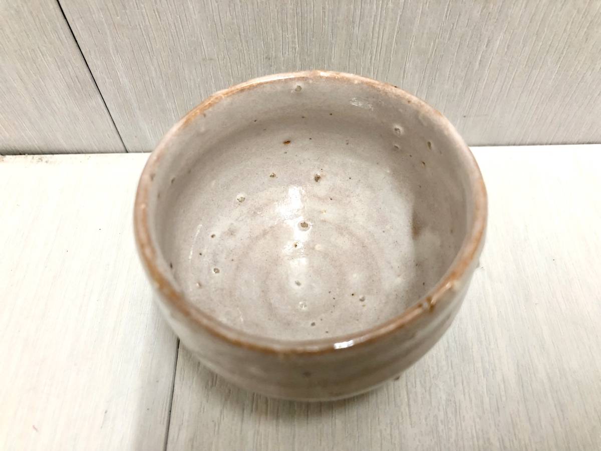 萩焼深川窯 ☆ 新庄貞嗣 十四代 新庄助右衛門窯 ぐい呑み ぐい呑 盃 寒山 共箱 共布 栞付 落款 現代工芸 古美術 骨董 古玩 古道具 茶道具 日本代购,买对网 萩焼深川窯 ☆ 新庄貞嗣 十四代 新庄助右衛門窯 ぐい呑み ぐい呑 盃 寒山 共箱 共布 栞付 落款 現代工芸 古美術 骨董 古玩 古道具 茶道具 日本代购,买对网