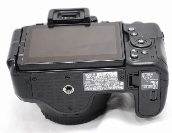 【新品級の超美品 3134ショット・SDカード付き】Nikon ニコン D5600 AF-S 55-300mm VR_画像8