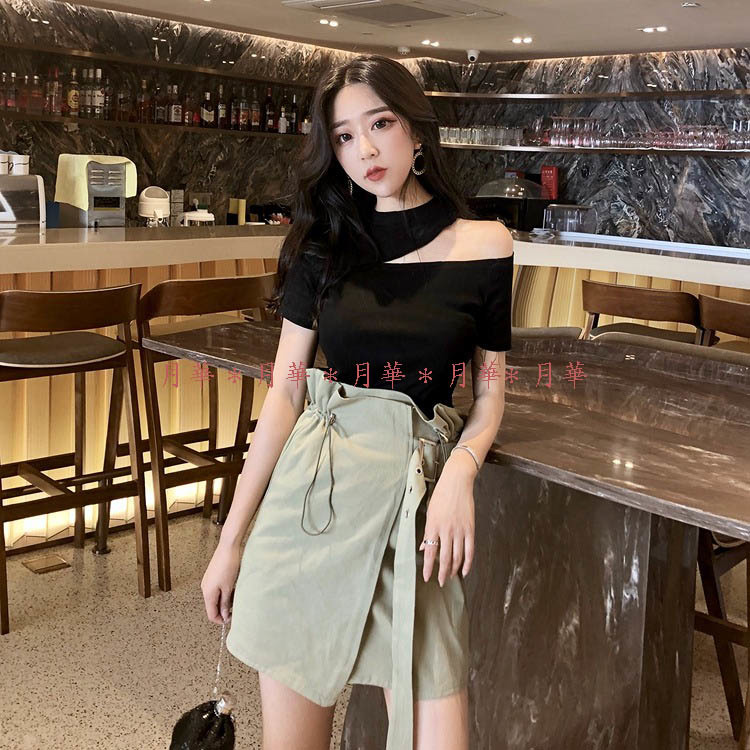 L black tops immediate payment short sleeves T-shirt off shoulder slim plain Korea manner sexy 240206 shoulder .. cut and sewn lady's one shoulder 