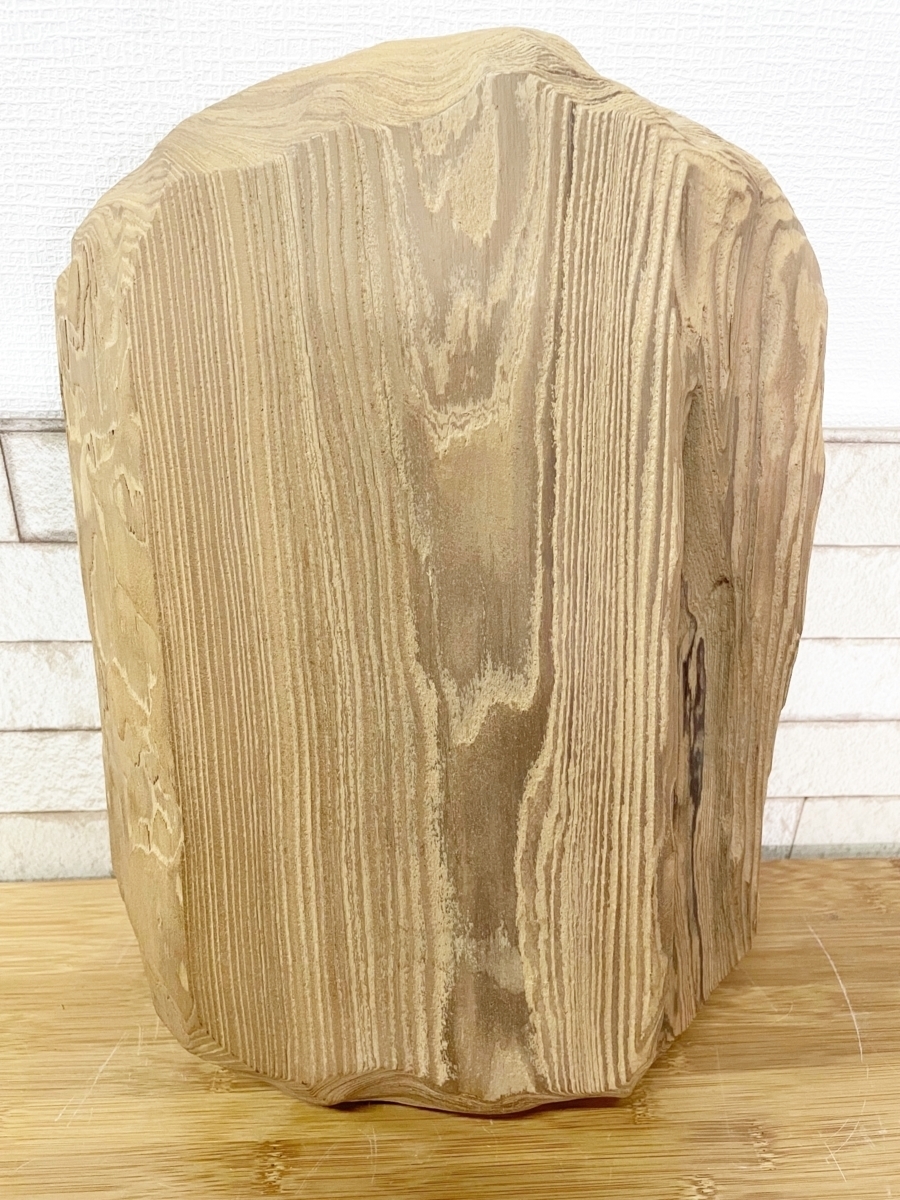 木枯　神代杉/敷板オブジェ　 木彫 手彫り 置物　縁起　インテリア　飾り（二階）