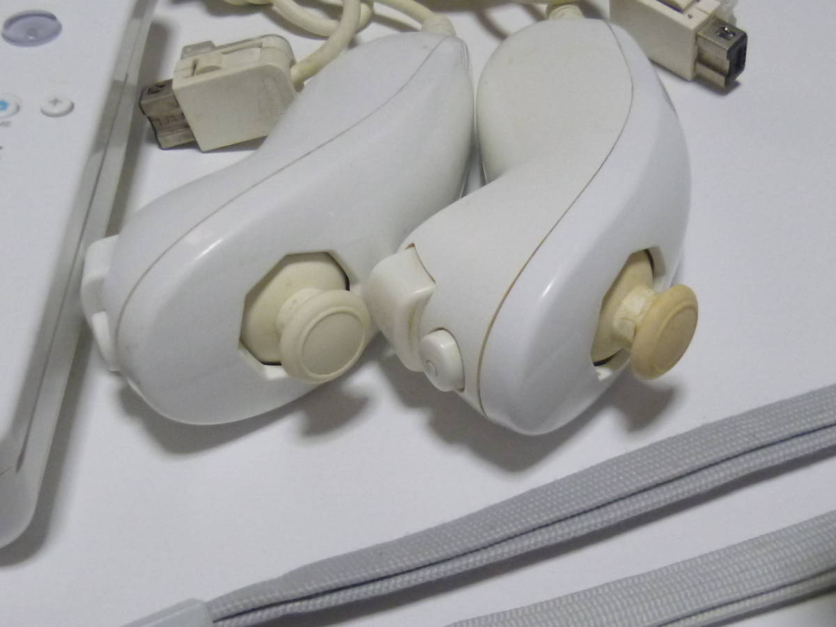 RSJN30【即日配送 送料無料 動作確認済】Wiiリモコン　ヌンチャク　ジャケット　ストラップ　白　ホワイト　2個セット　RVL-003 RVL-004