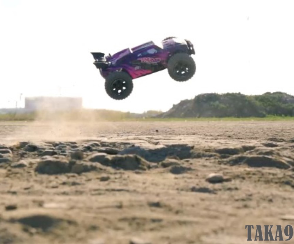 ラジコンカー 高速 オフロード レーシングカー 最高速度 45km/h クローリング 4WD 1/10 ブラシレスモーター 耐衝撃性 耐久性抜群 200E_画像3