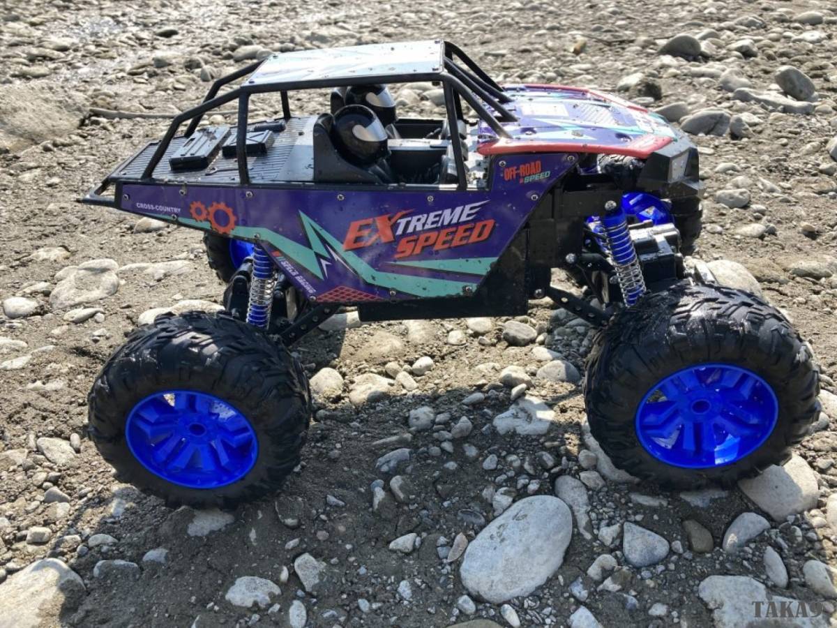 ラジコンカー オフロード モンスタートラック 4WD 1/8スケール 大型 子供/大人向け RCカー 操作時間80分 2.4GHz リモコンカー 安定性 防振