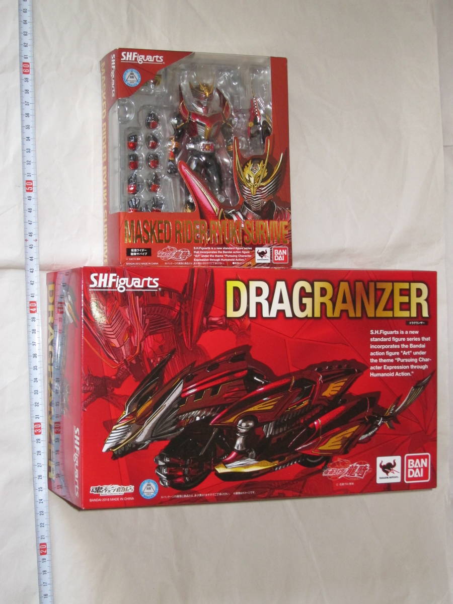 BANDAI バンダイ S.H.Figuarts 仮面ライダー 龍騎サバイブ