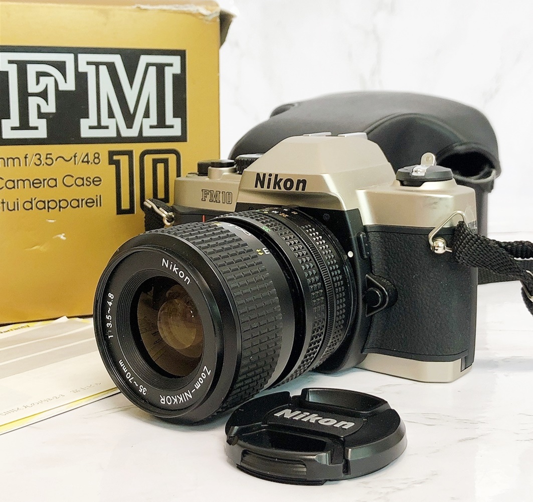 良品 ニコン FM10 一眼レフ フィルムカメラ 保証書 ケース 箱付き
