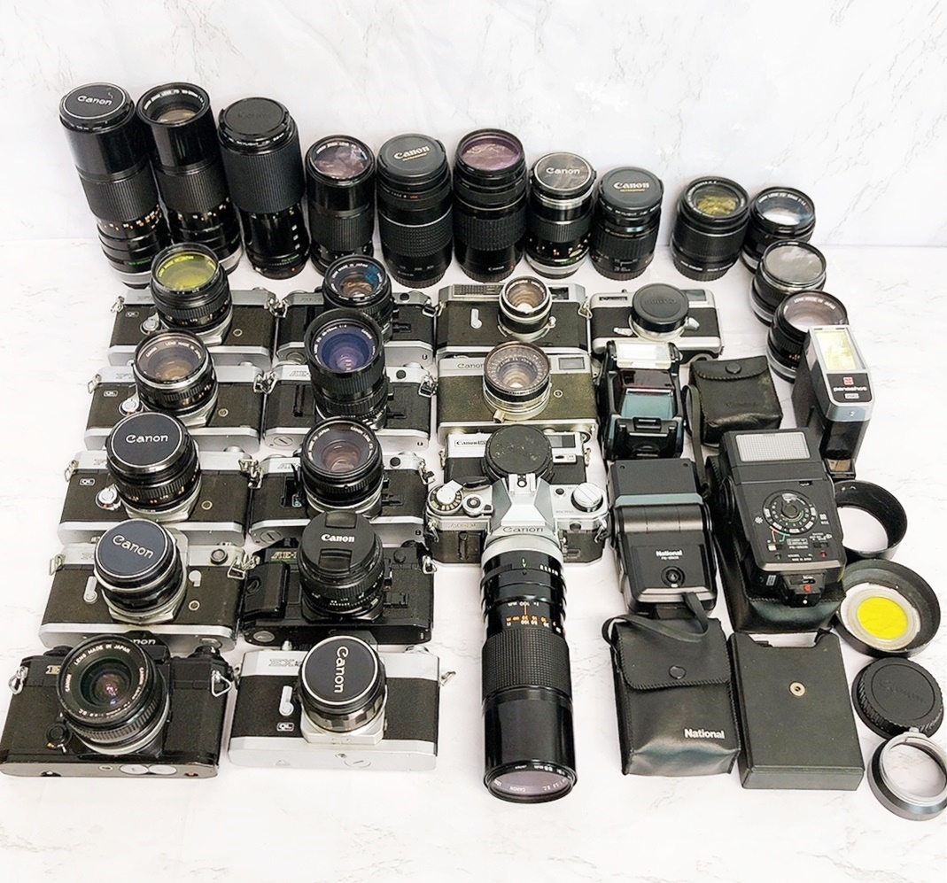 ②キャノン カメラ 15台 レンズ ストロボ アクセサリー まとめて（AE-1×5・FTB・FE・FX・DEMIなどいろいろ） 動作未確認 ジャンク_画像1