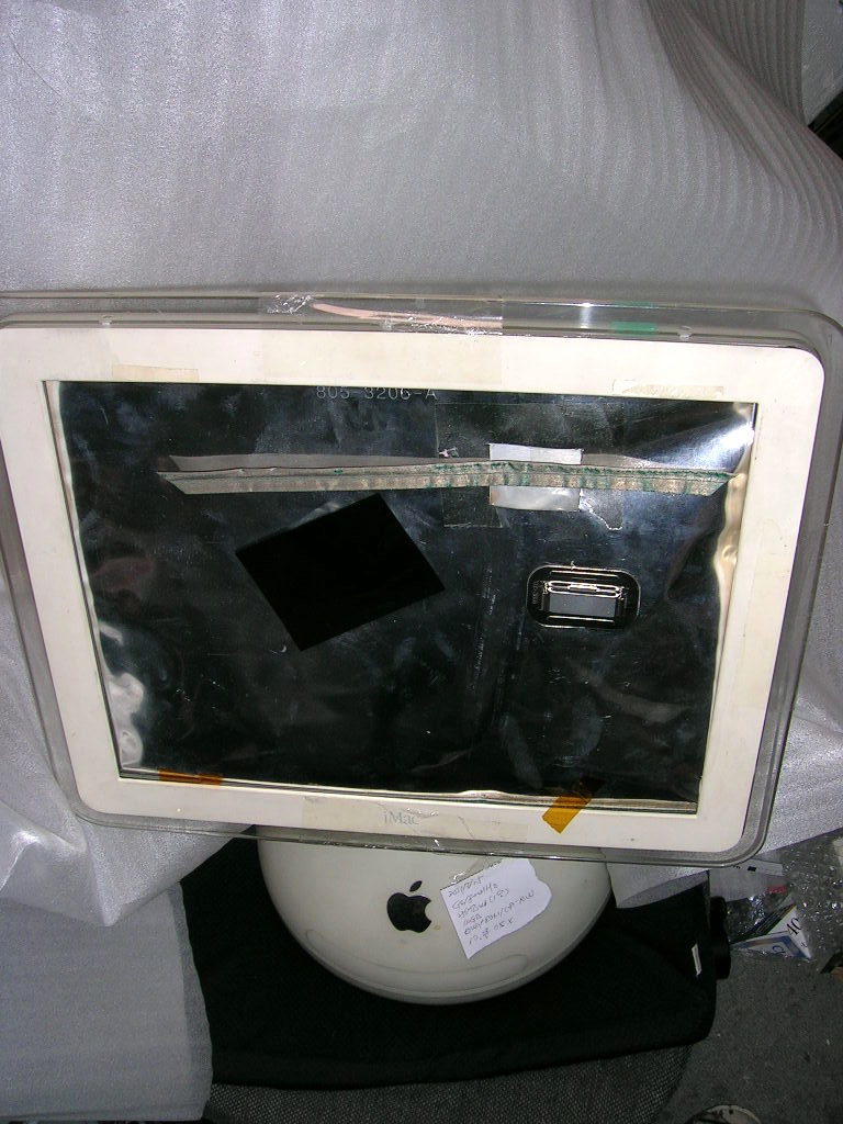 【動作品。液晶パネル無し】Apple iMac G4 15インチ　PowerPC G4 800MHz CPU ★ 256MB メモリ★ 60GB HDD ★ Combo ドライブ_画像3