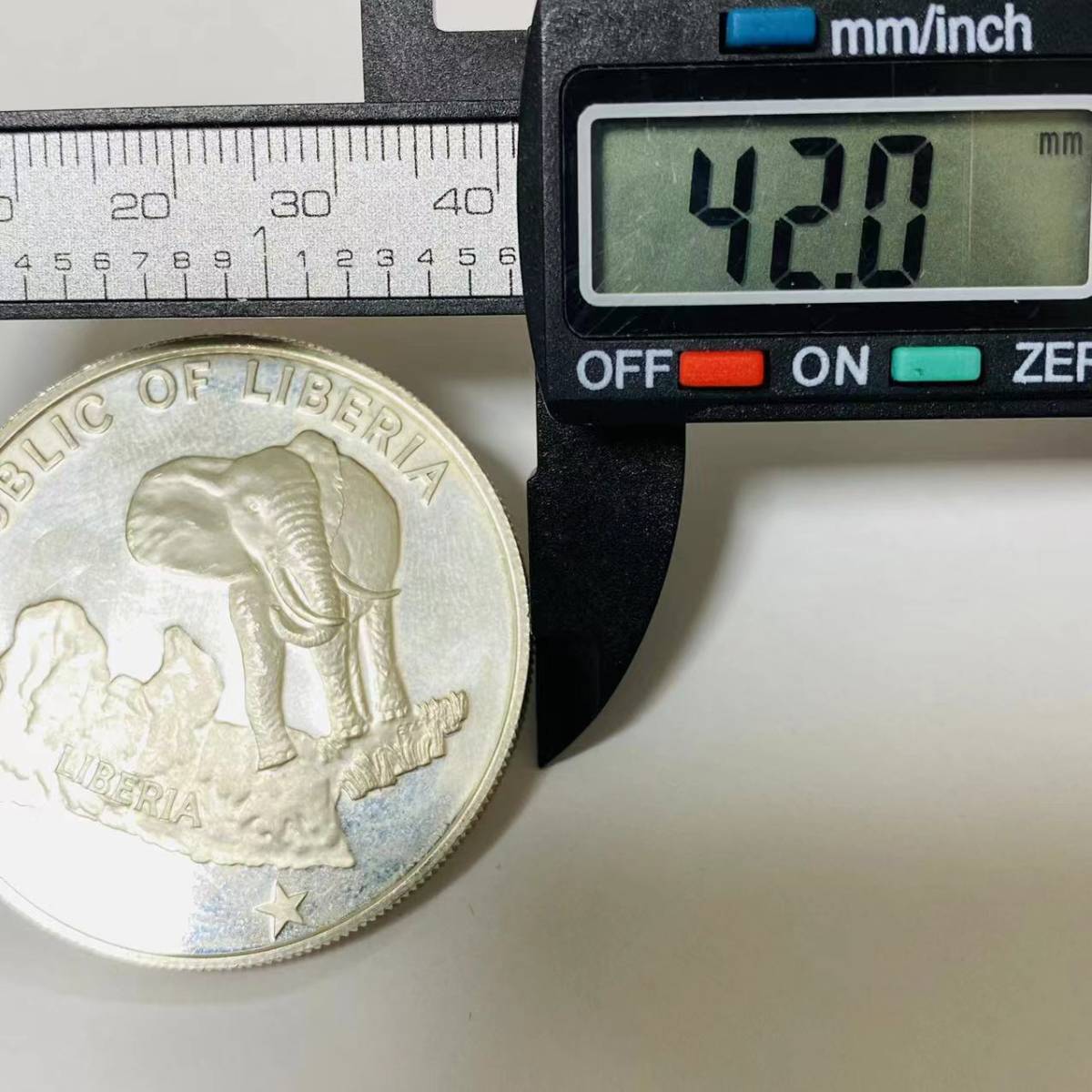 リベリア 銀貨 ゾウ シルバー 1978年 品位900/1000 34.1g アンティーク