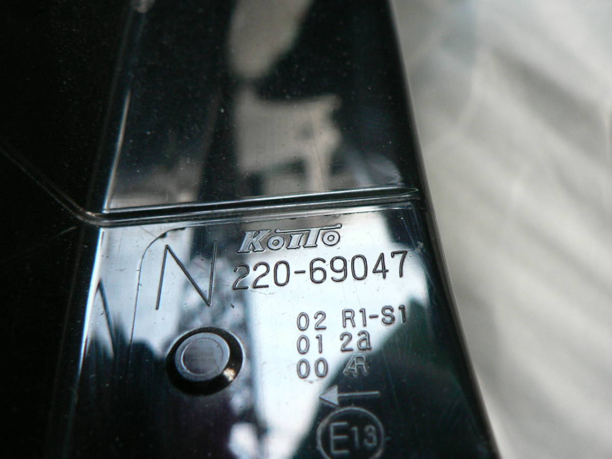 M900A ルーミー カスタム テールランプ左 KOITO 220-69047_画像4