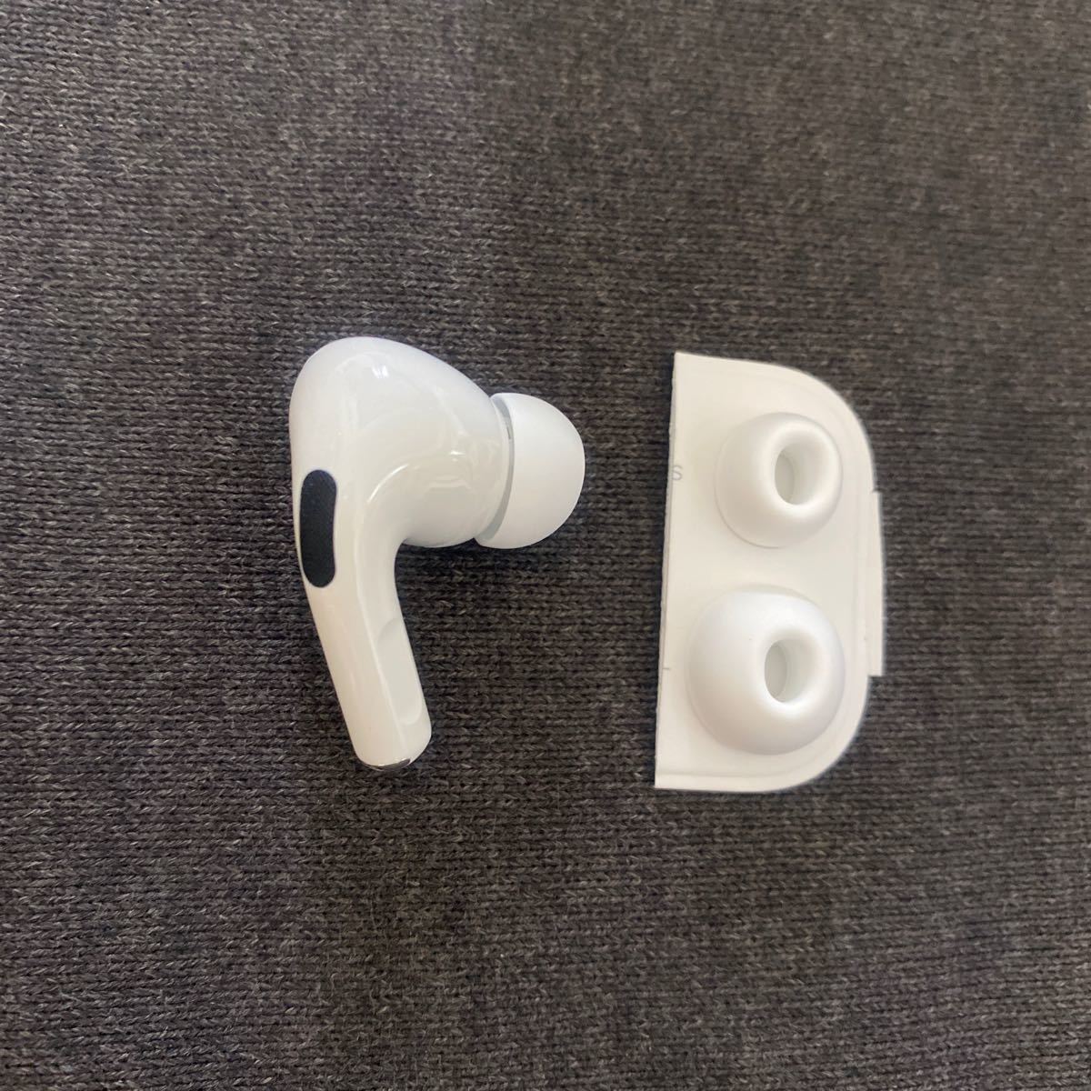 Apple純正 AirPods Pro 右 イヤホン MWP22J/A 右耳のみ 新品未使用品