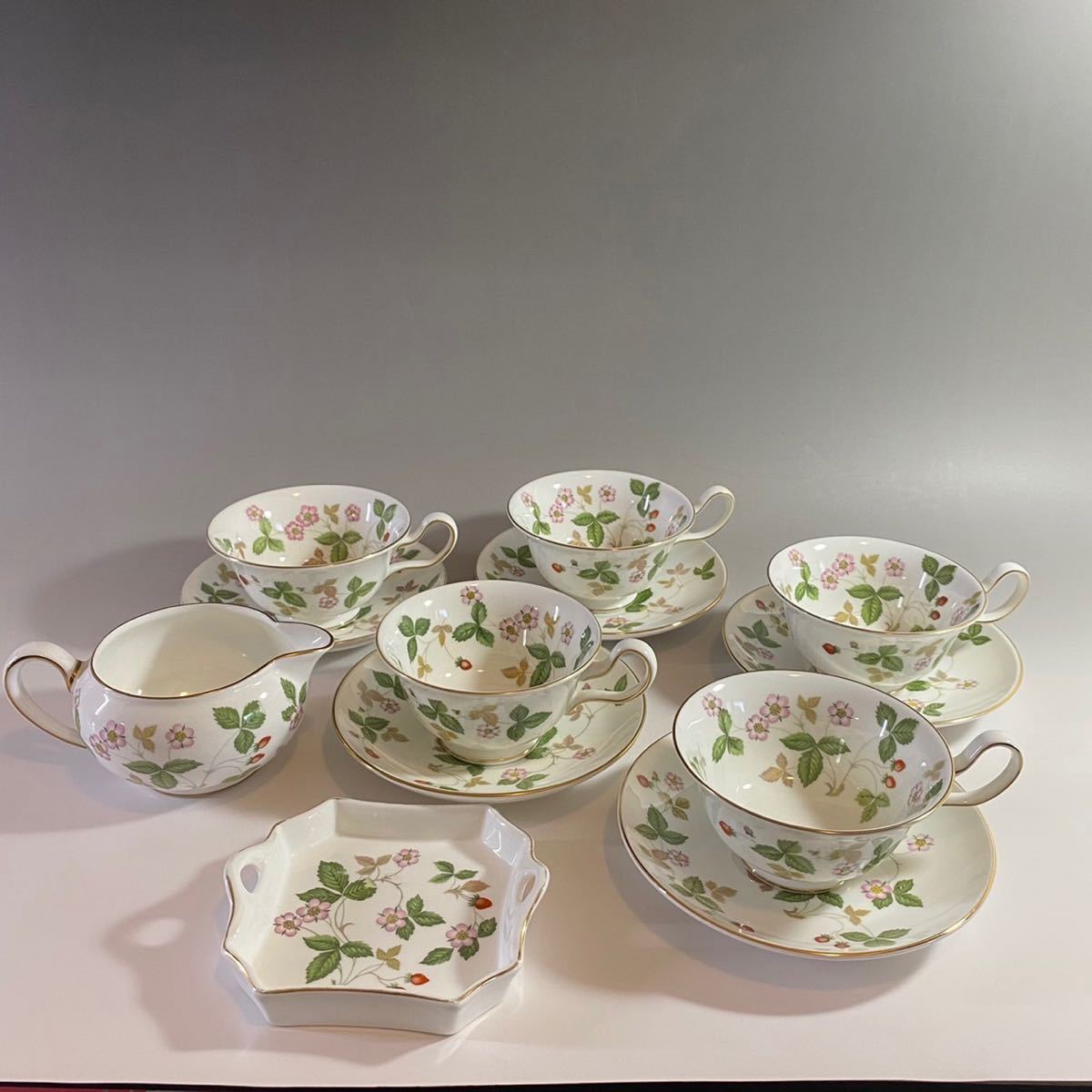 WEDGWOOD ウェッジウッド ワイルドストロベリー カップ&ソーサー